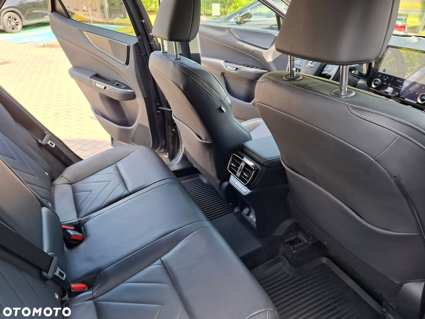 Lexus NX - 24