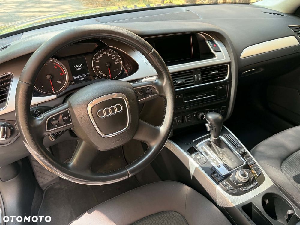 Audi A4 Limousine - 15