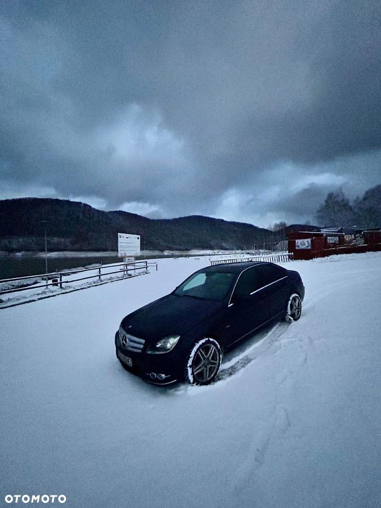 Mercedes-Benz Klasa C 350 CDI DPF (BlueEFFICIENCY) 7G-TRONIC Avantgarde - 9