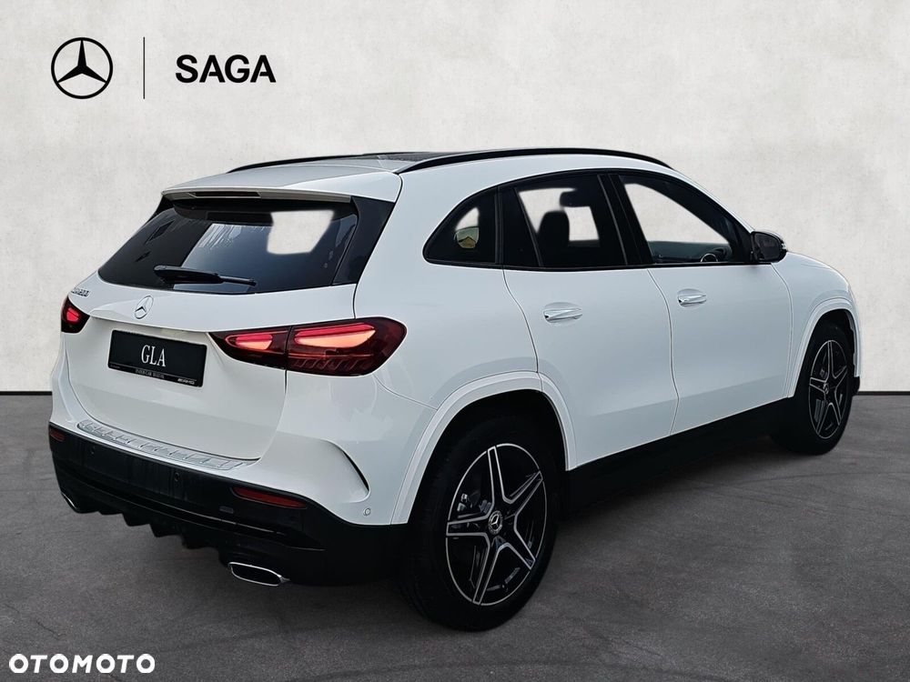 Mercedes-Benz GLA - 5