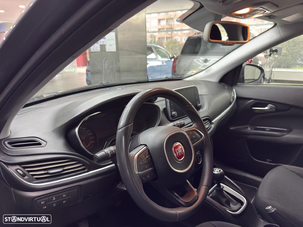 Fiat Tipo Station Wagon 1.6 M-Jet Lounge Tech J17 - 28