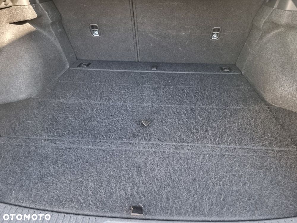 Hyundai i30 1.5 DPI Modern - 28