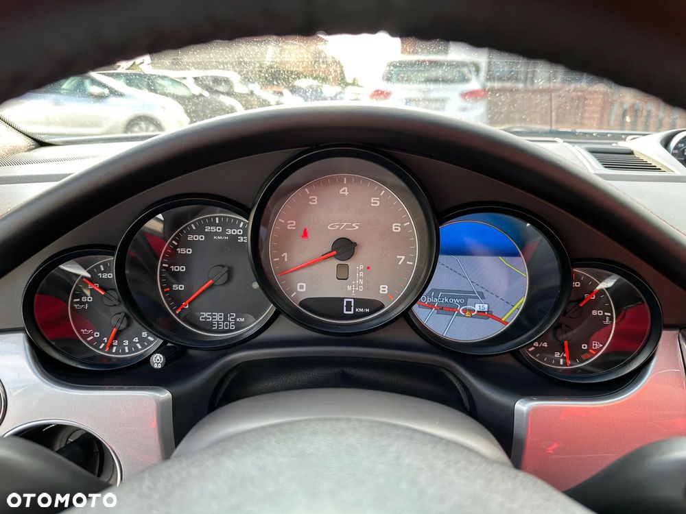 Porsche Panamera GTS - 12
