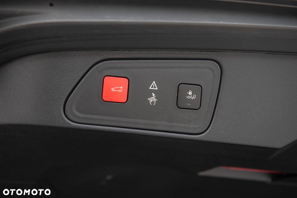 Peugeot 3008 THP 165 EAT6 Stop & Start Allure - 32