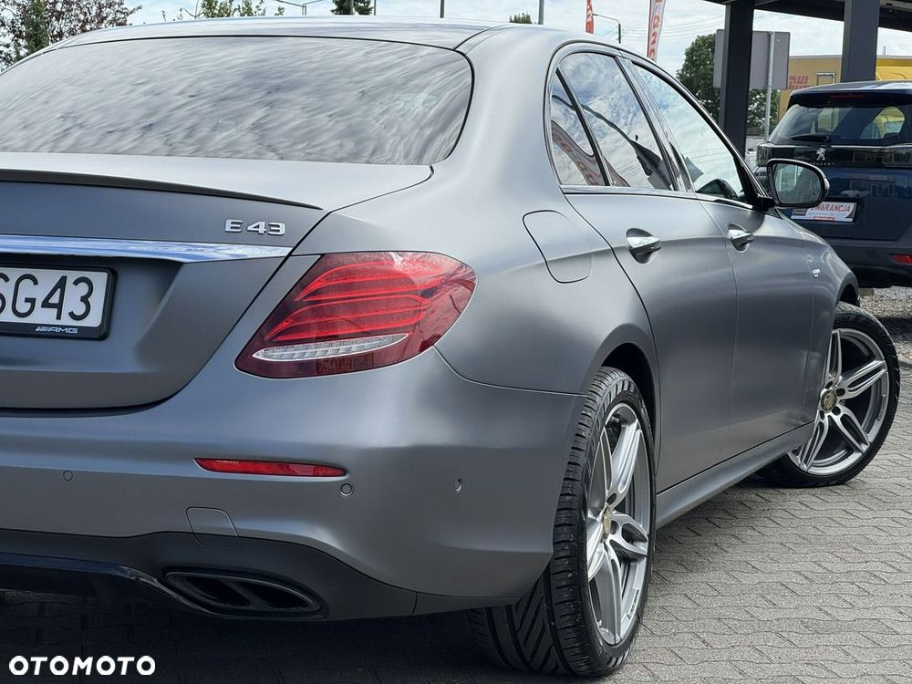 Mercedes-Benz Klasa E AMG 43 4Matic 9G-TRONIC - 12