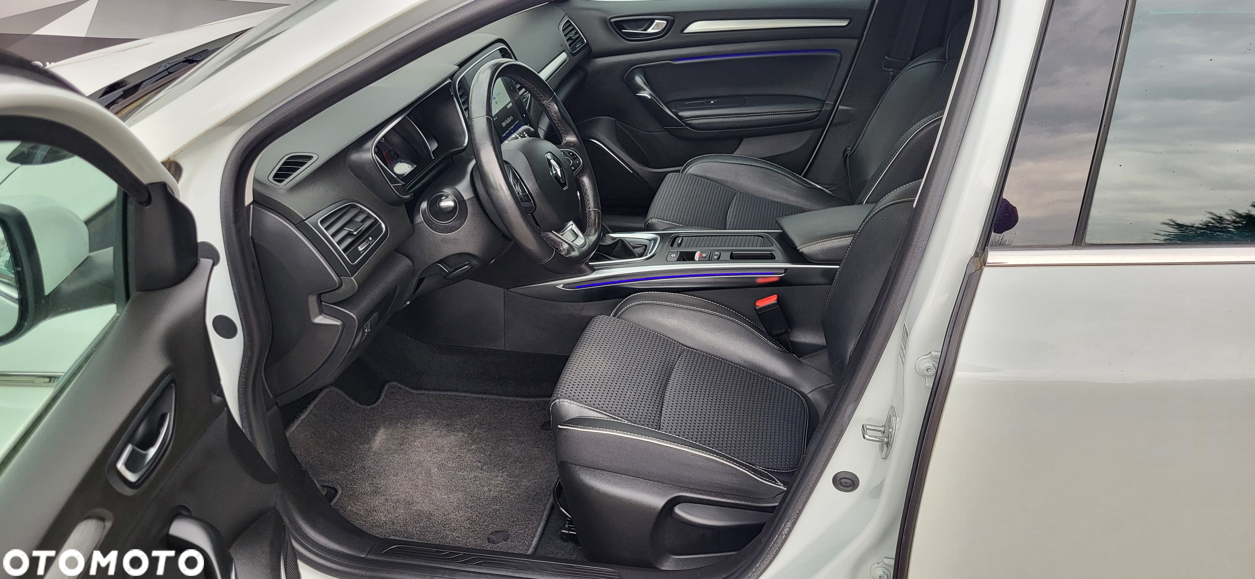Renault Megane Grandtour BLUE dCi 150 EDC BOSE EDITION - 18