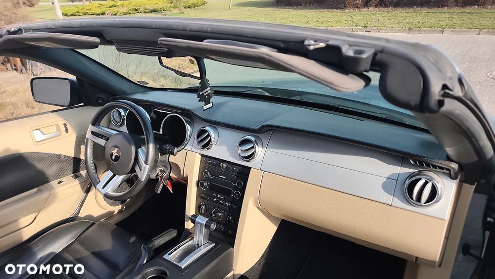 Ford Mustang 4.0 V6 - 9