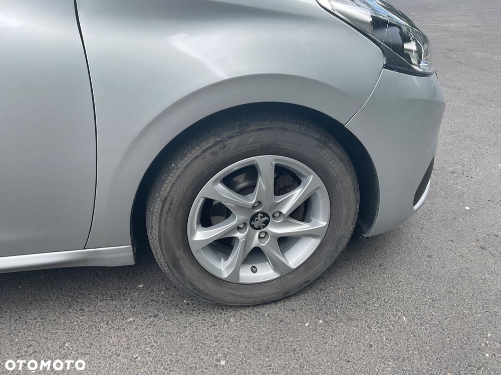 Peugeot 208 - 9