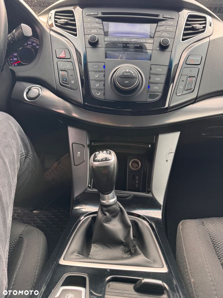 Hyundai i40 1.7 CRDi Comfort + - 19