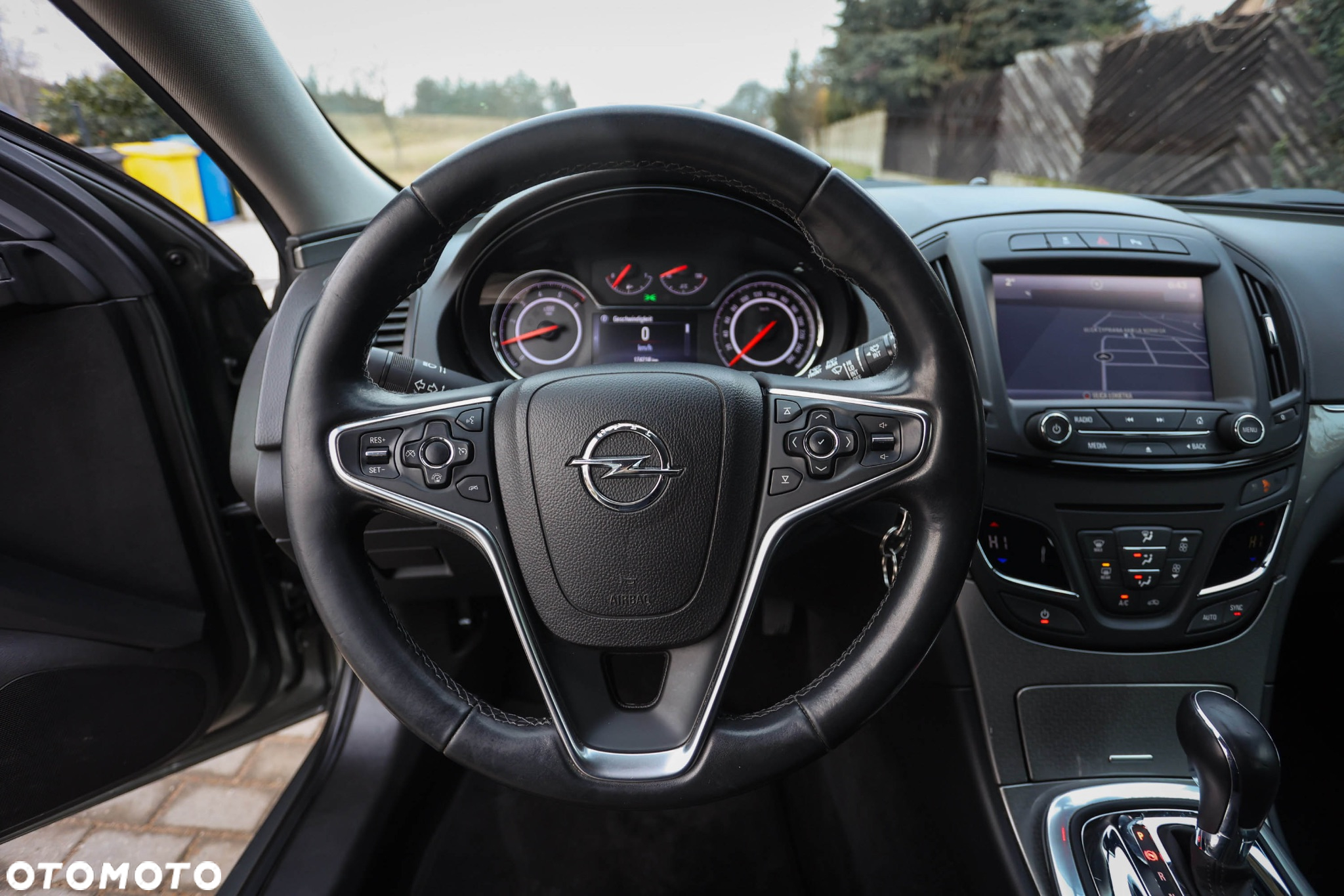 Opel Insignia - 32