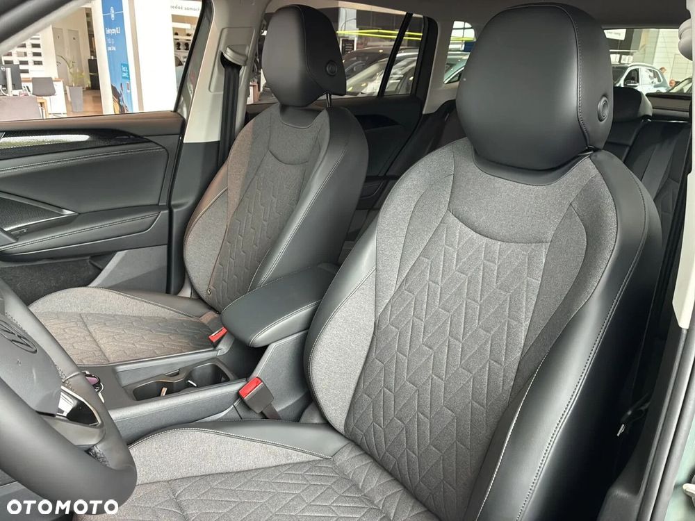 Volkswagen Tiguan - 8