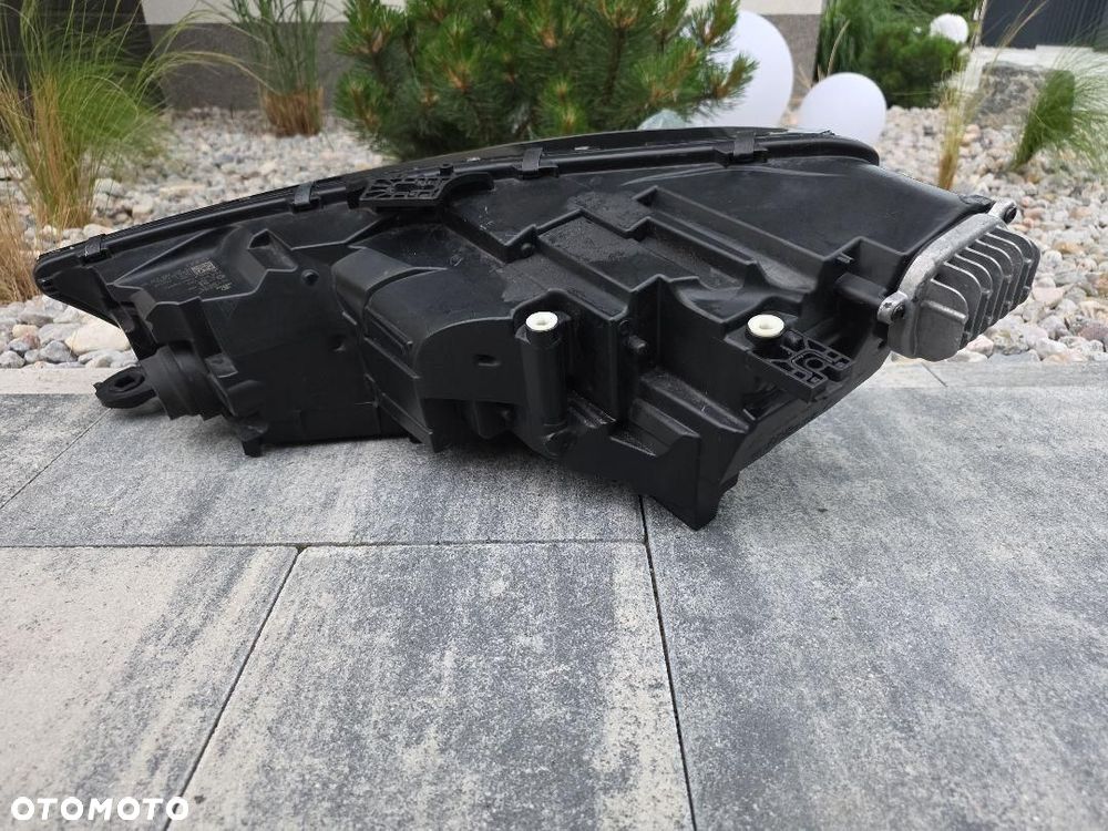 AUDI A4 S4 B9 8W0 8W Lampa prawa przód Full Led Dynamic 8W0941034 2017 - 8