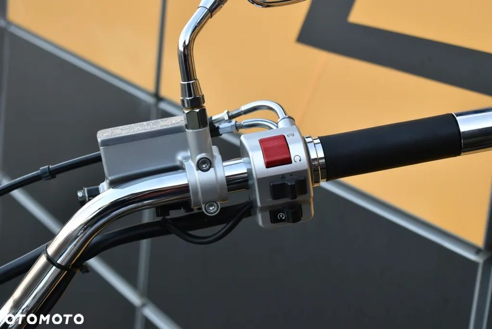 Suzuki VL 800 Volusia - Boulevard C50 - 23