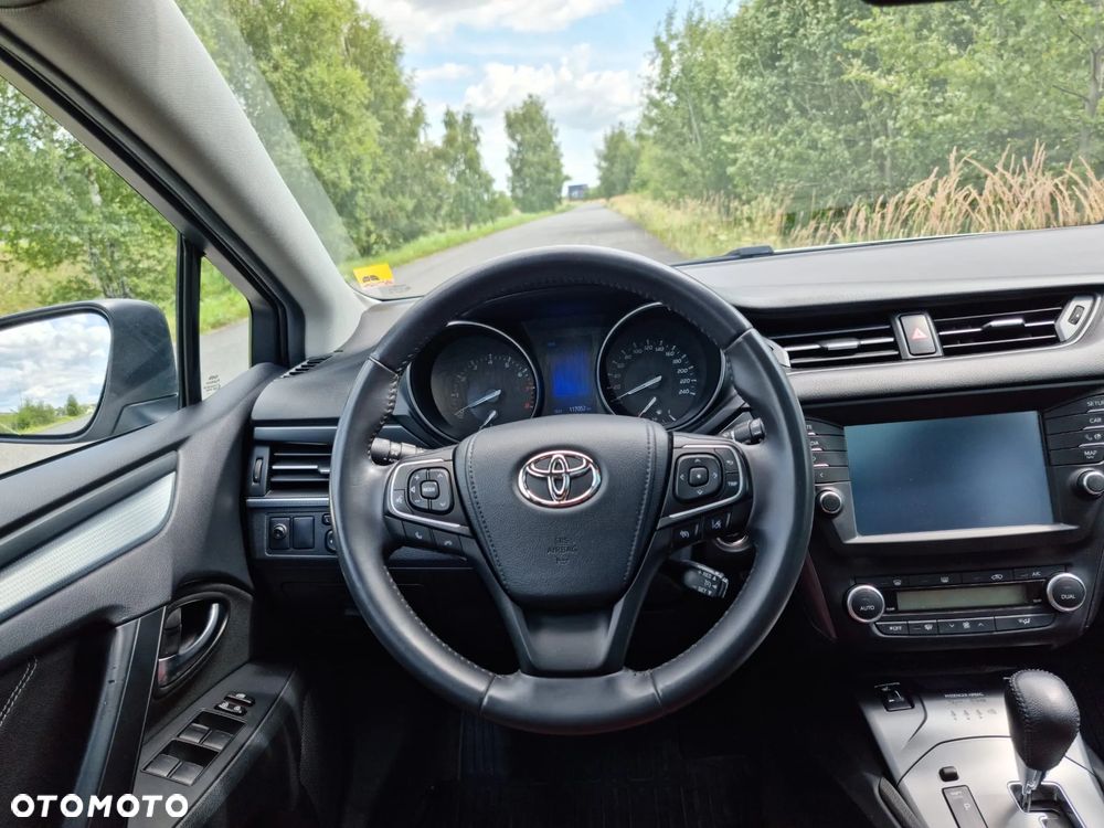 Toyota Avensis 1.8 Selection MS - 23