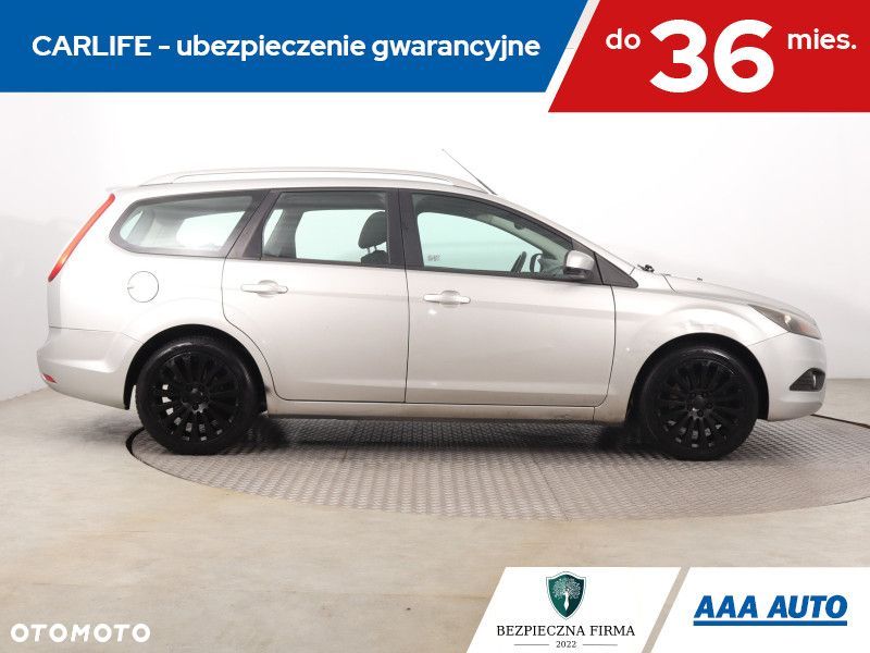 Ford Focus SW - 8