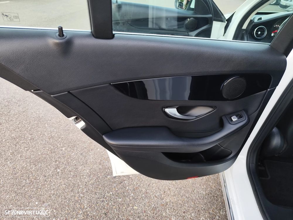 Mercedes-Benz C 220 d Avantgarde - 23