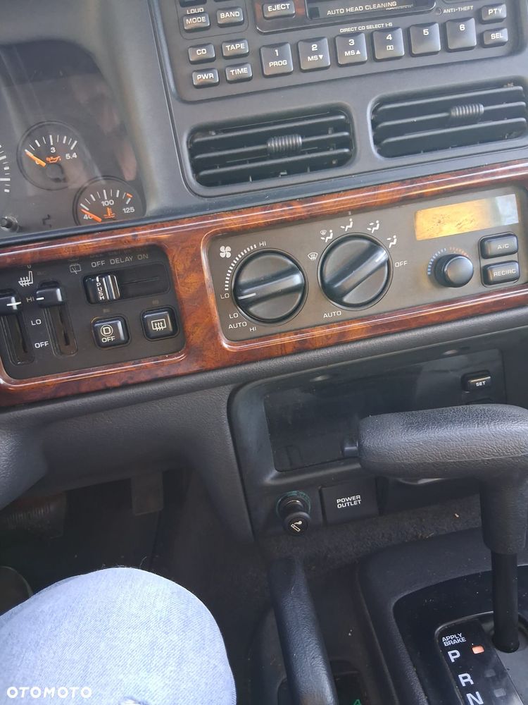 Jeep Grand Cherokee - 8