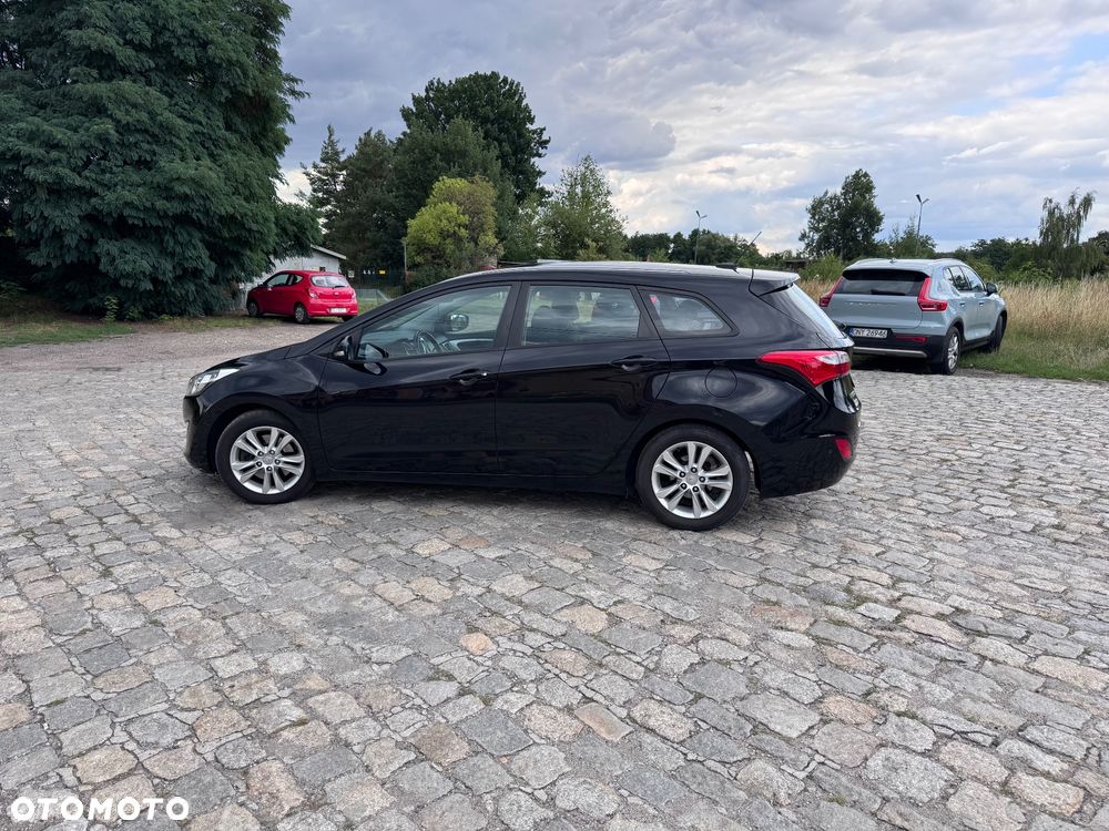 Hyundai i30 i30cw 1.6 CRDi Fifa World Cup Edition - 11