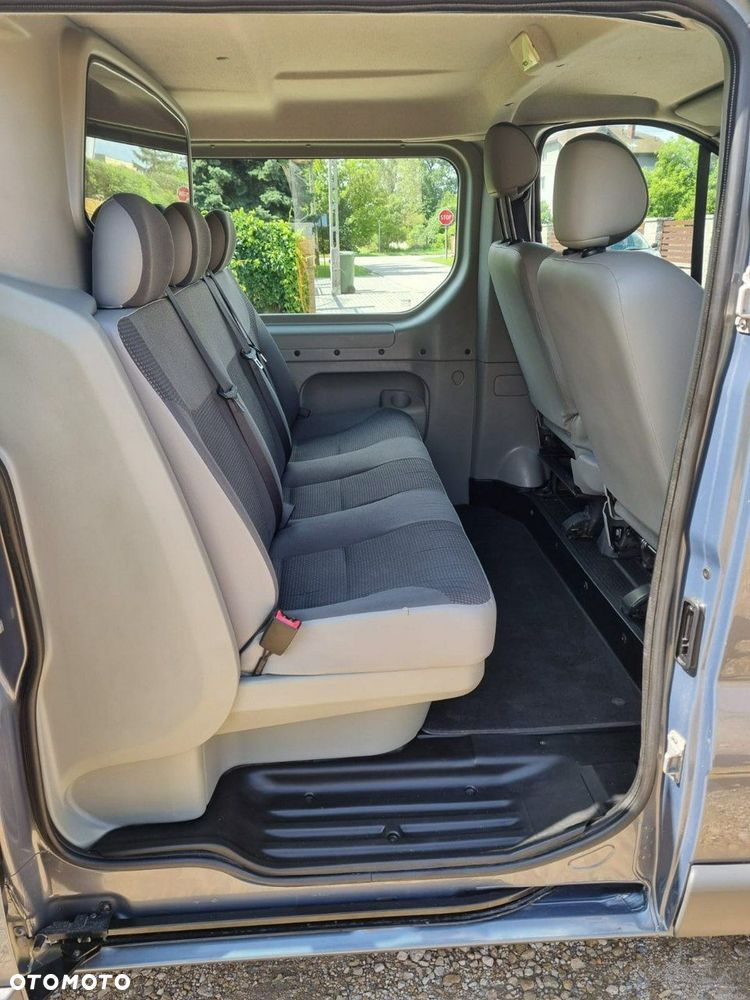Opel Vivaro - 10