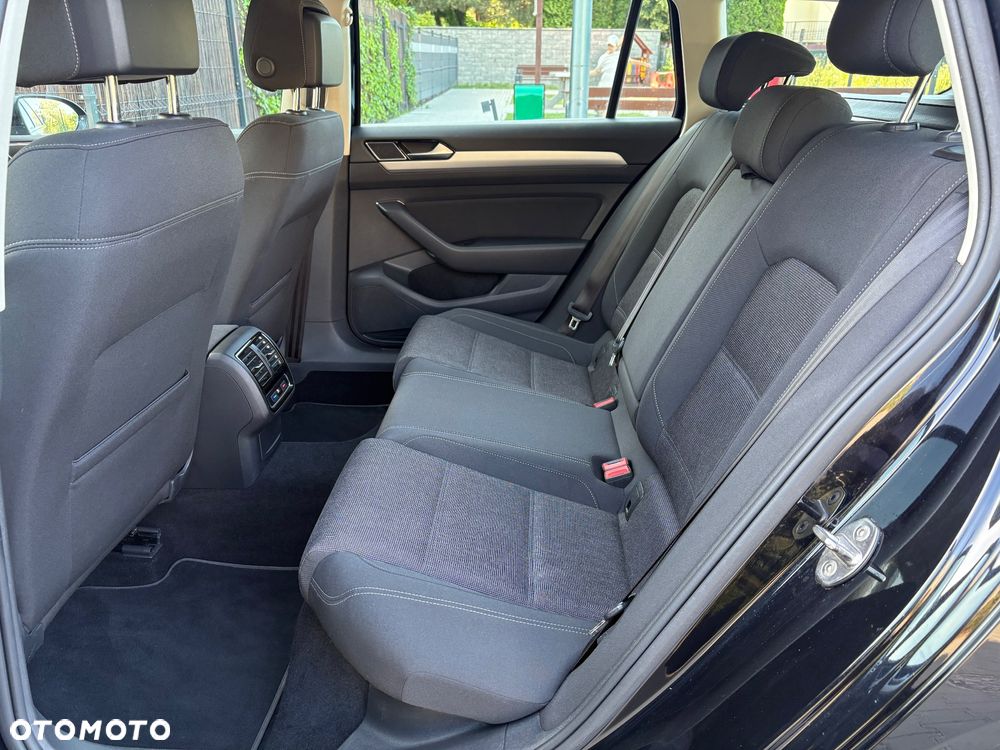 Volkswagen Passat Variant 1.5 TSI EVO Comfortline DSG - 23