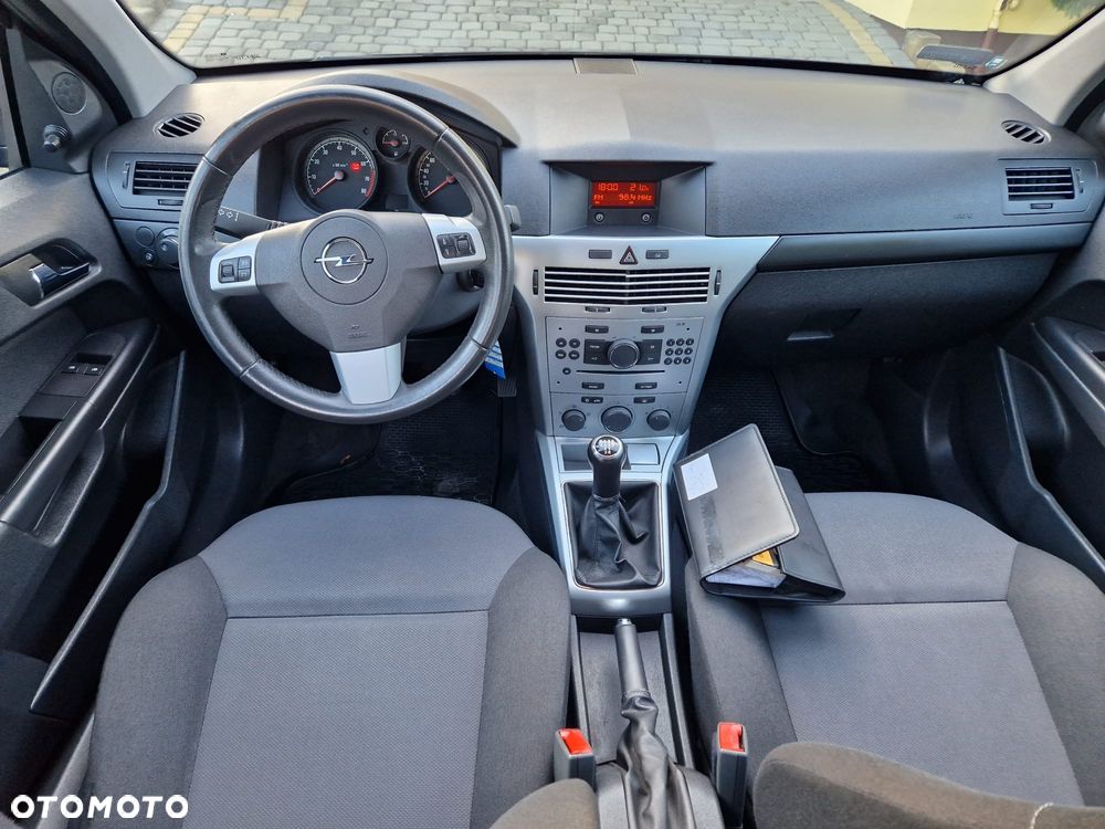Opel Astra 1.6 - 8