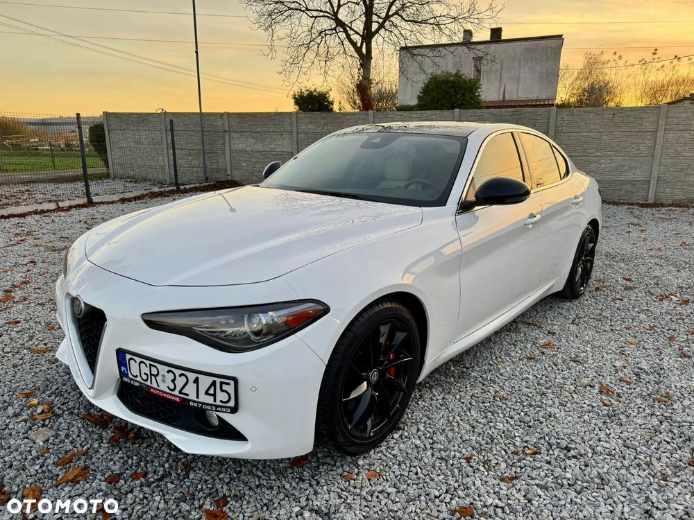 Alfa Romeo Giulia 2.0 Turbo 16V AT8 6C Villa dEste - 1