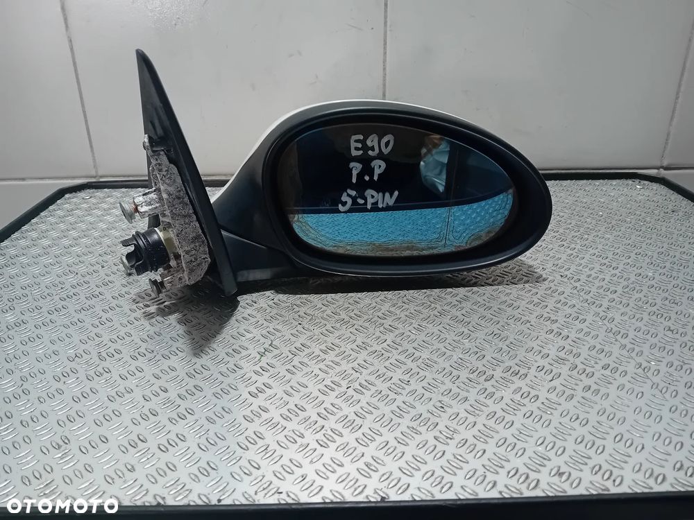 lusterko zewnętrzne prawy przód BMW E90 sedan 5-PIN 2008 zalane lusterko - 1