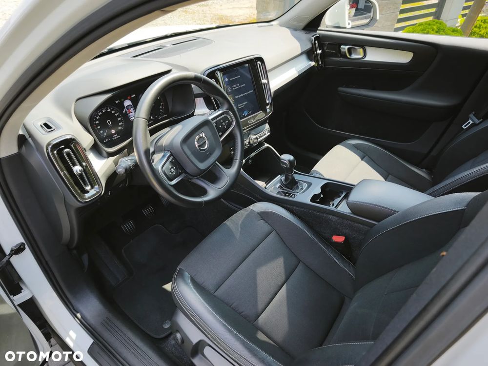 Volvo XC 40 T3 Momentum - 9