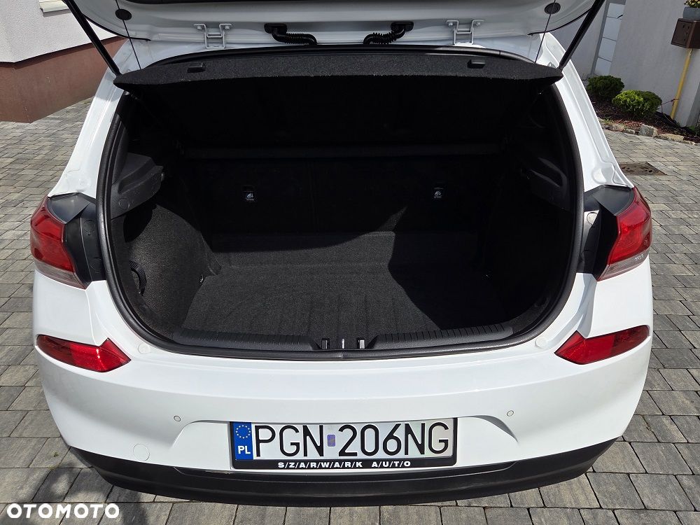 Hyundai i30 1.4 Passion - 27