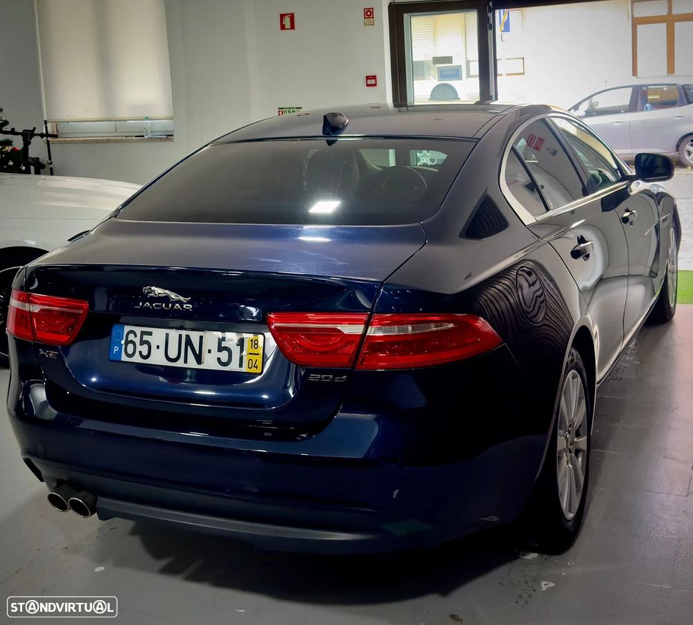 Jaguar XE 2.0 D Prestige Aut. - 4