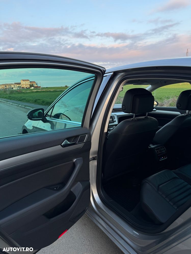 Volkswagen Passat 2.0 TDI Trendline - 18