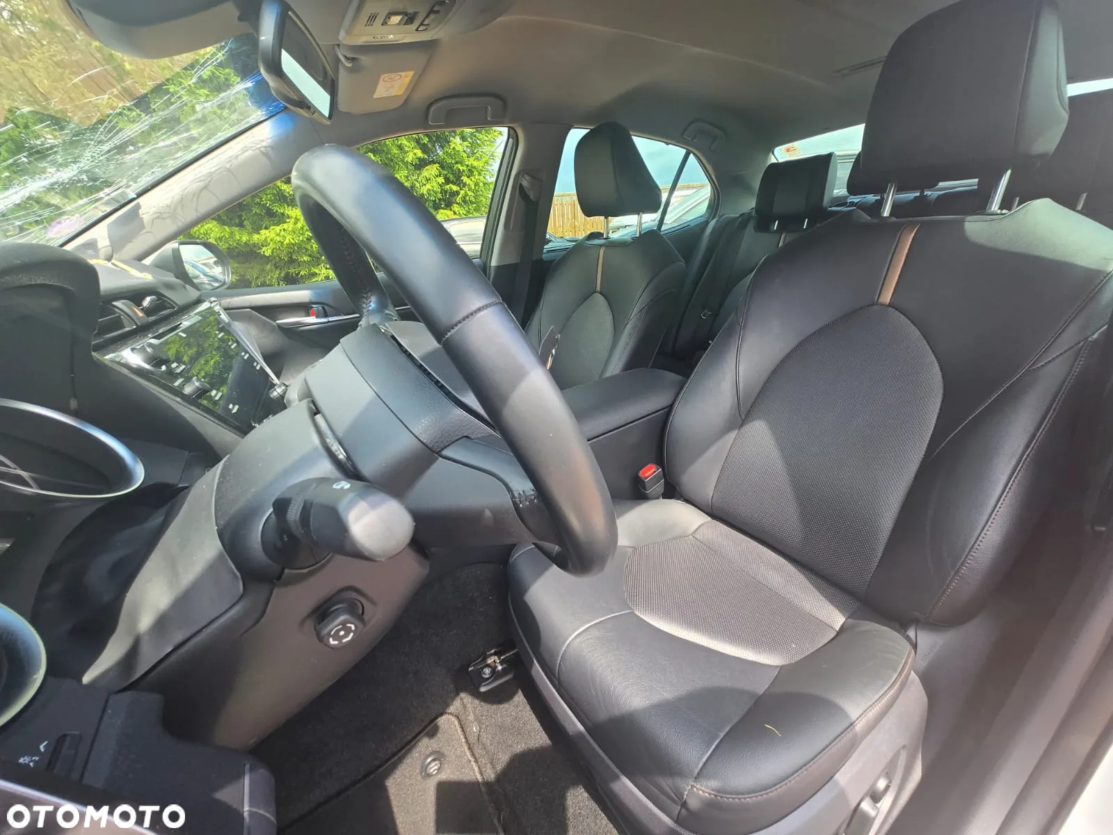 Toyota Camry 2.5 Hybrid Dynamic Force Executive e-CVT - 12