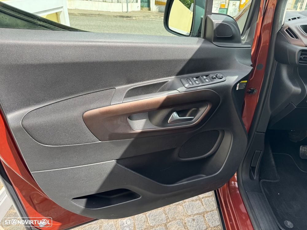 Peugeot Rifter 1.5 BlueHDi Long GT Line EAT8 - 32