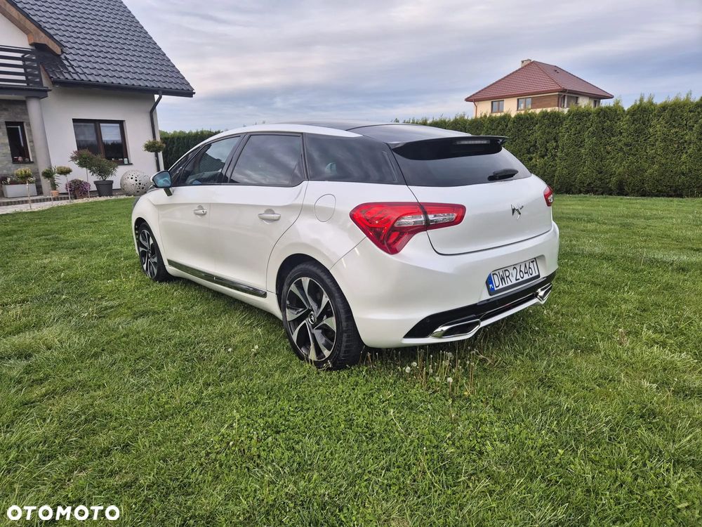 Citroën DS5 2.0 HDi Hybrid4 SoChic MCP - 2
