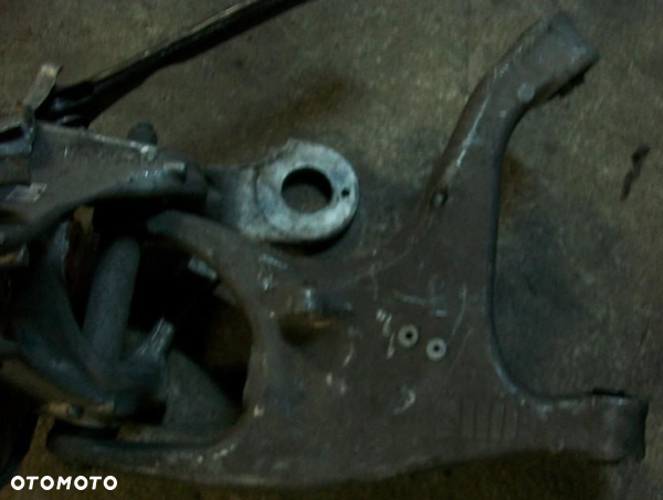 AUDI A4 B8 WAHACZ TYŁ LEWY 8K0505431AQ 8K0505311J