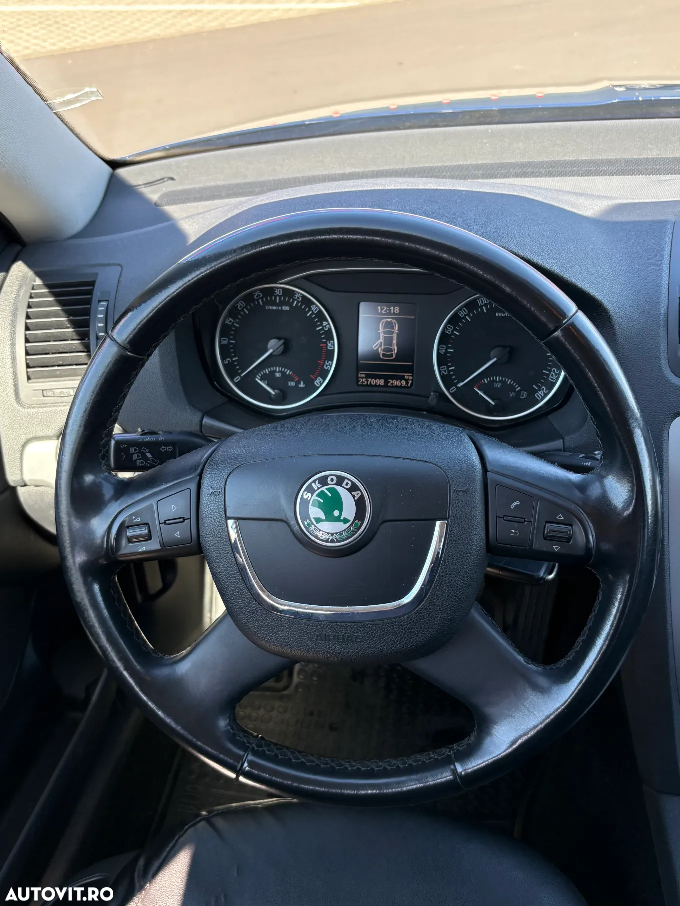 Skoda Octavia 1.6 TDI AMBITION - 13