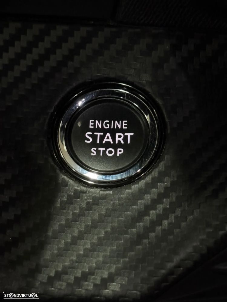 Peugeot e-208 GT - 27