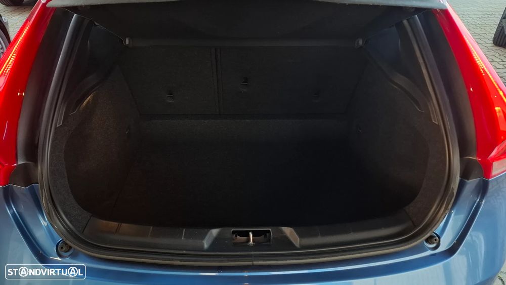 Volvo V40 2.0 D2 R-Design - 43