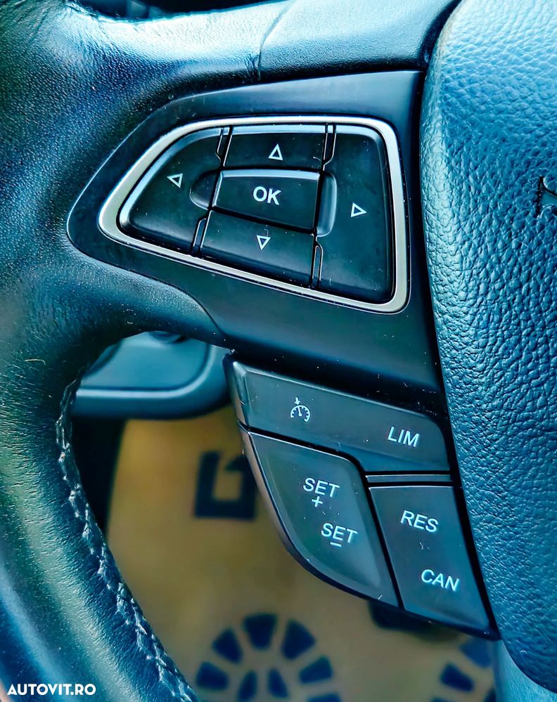 Ford Grand C-Max - 20