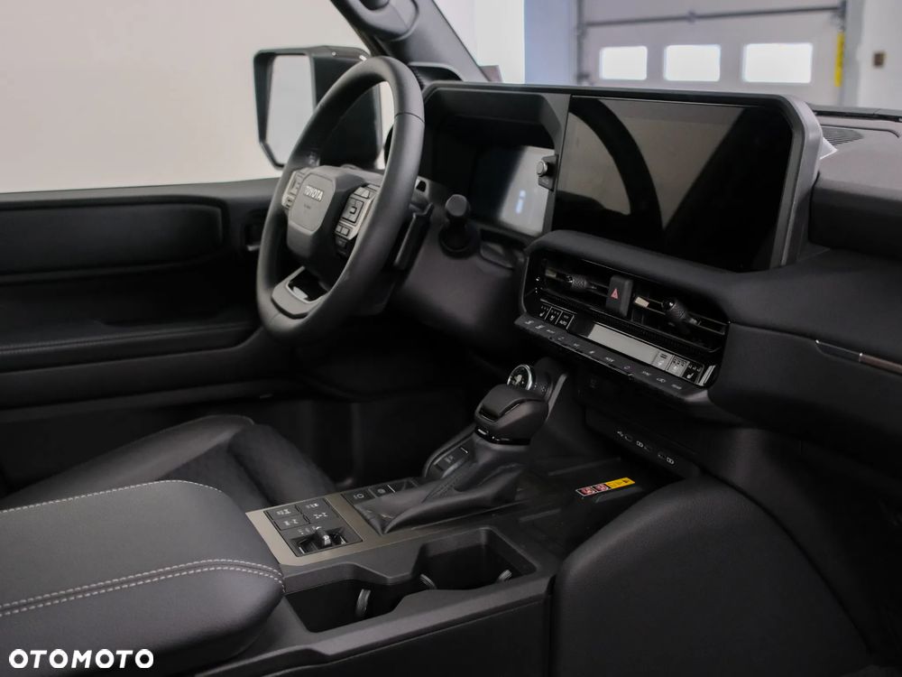 Toyota Land Cruiser - 15
