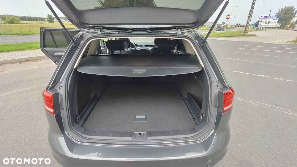 Volkswagen Passat 1.6 TDI (BlueMotion Technology) DSG Comfortline - 16