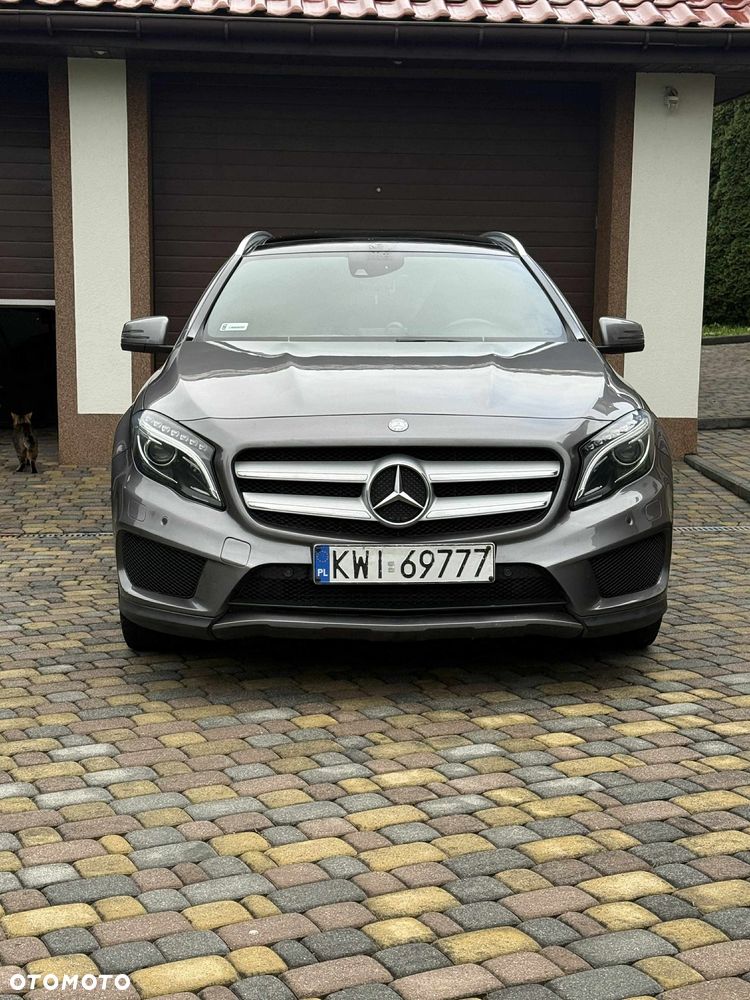 Mercedes-Benz GLA 220 d 4-Matic - 2
