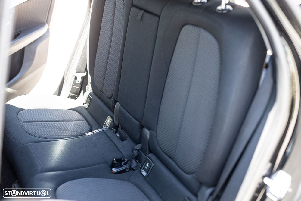 BMW 216 Active Tourer d Advantage Auto - 39