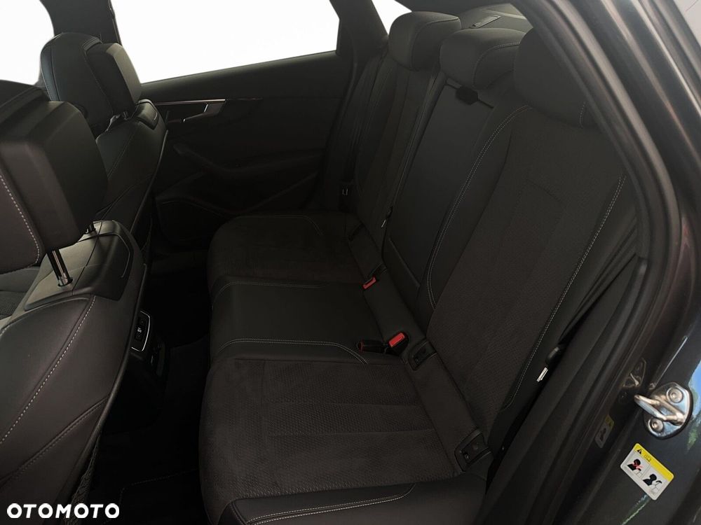 Audi A4 Limousine - 34