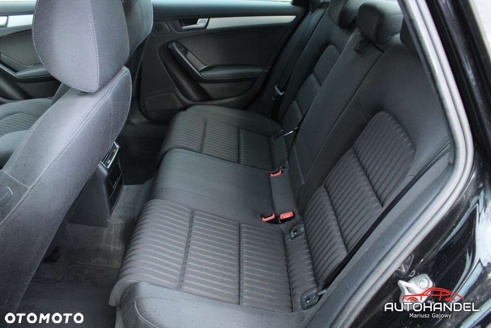 Audi A4 Limousine - 14