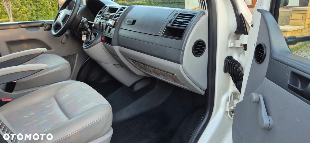 Volkswagen T5 kilka sztuk - 23