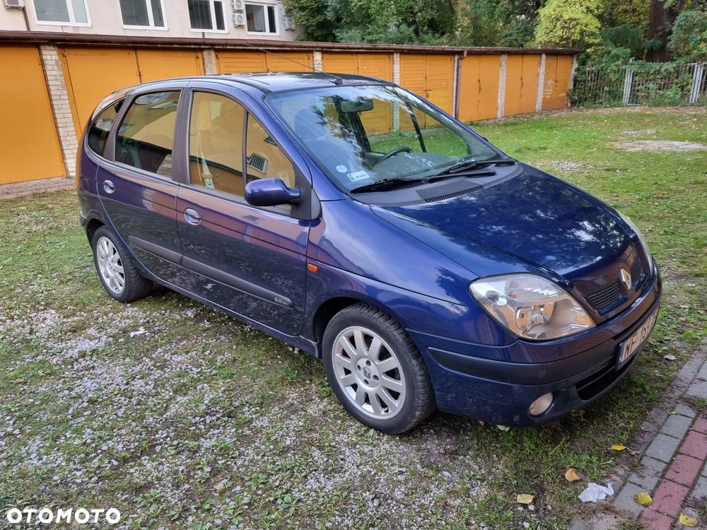 Renault Scenic - 1