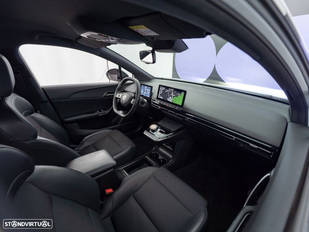 MG MG4 77 kWh Extended Range Luxury - 38