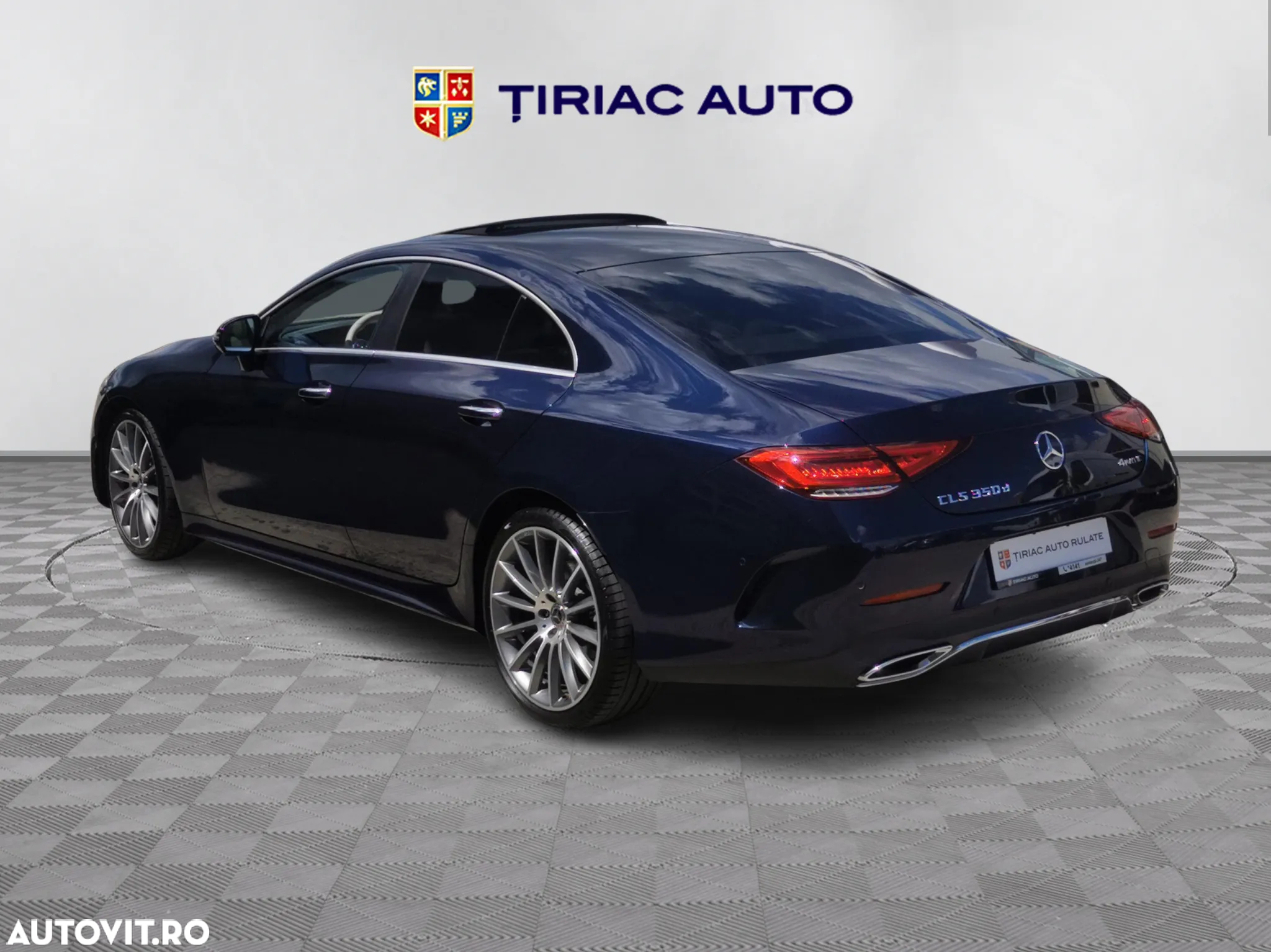 Mercedes-Benz CLS 350 9G-TRONIC AMG Line - 4