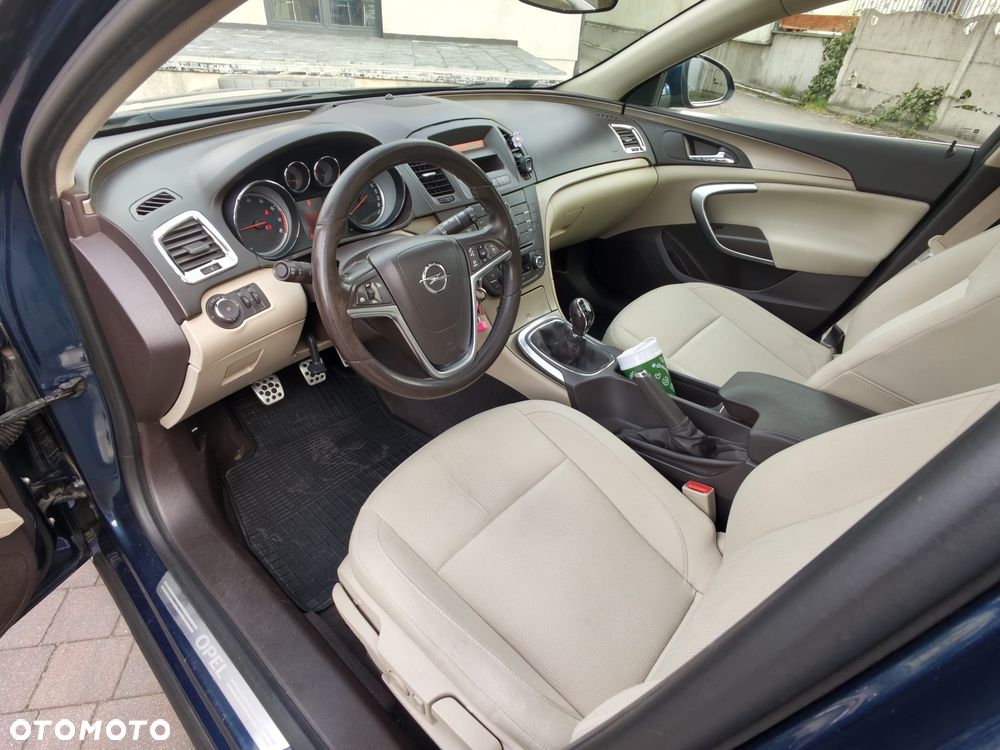 Opel Insignia 1.6 - 2